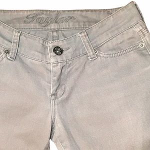 dELiA*s Taylor Skinny Jeans in Light Grey